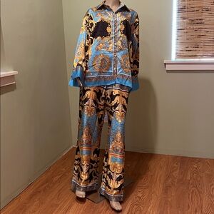 Blue and Gold Patterned Satin Baroque Print Set L